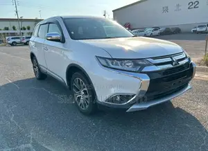 Mitsubishi Outlander 2018 Off white
