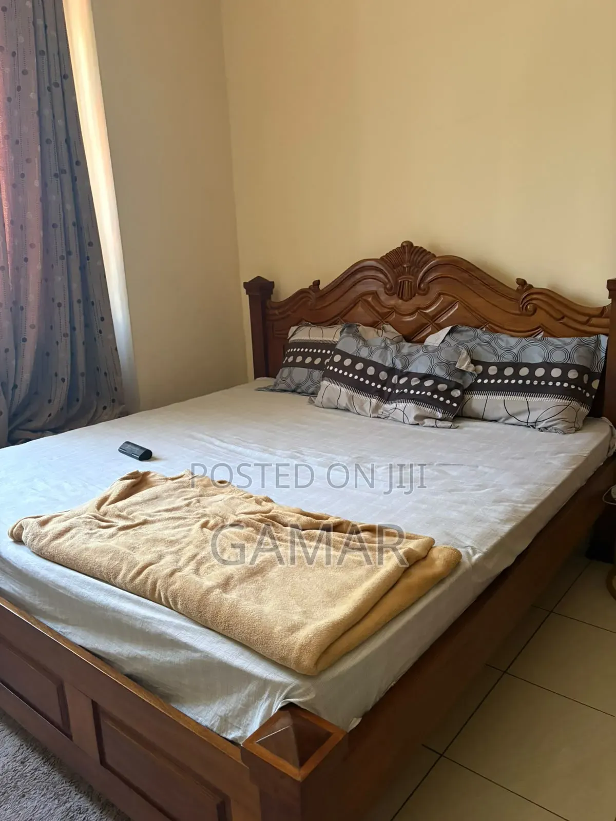 A Nice 6 by 6 Bed for Sell Very Clean Unit on a Quick Sale