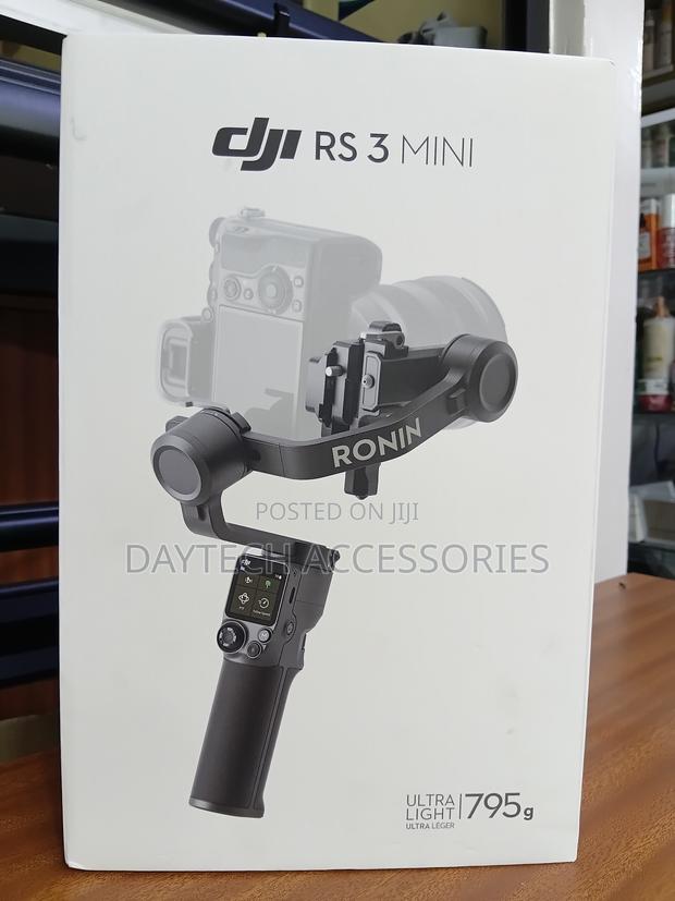DJI RS 3 Mini Handheld Professional Camera Gimbal Stabilizer. - thumbnail 2