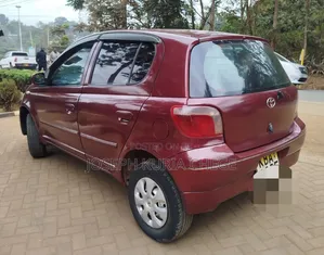 Toyota Vitz 2001 Maroon