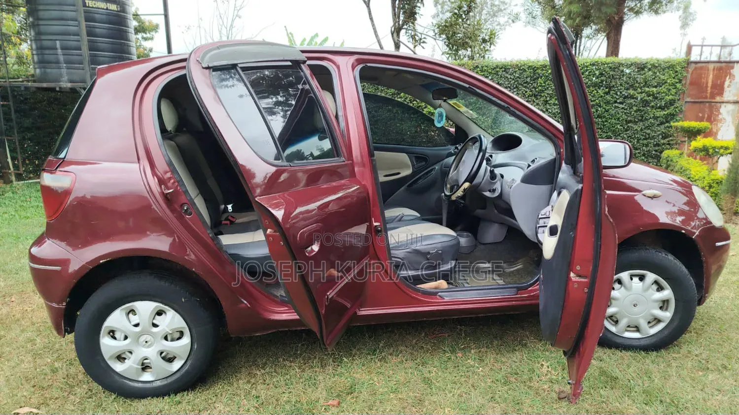 Toyota Vitz 2001 Maroon
