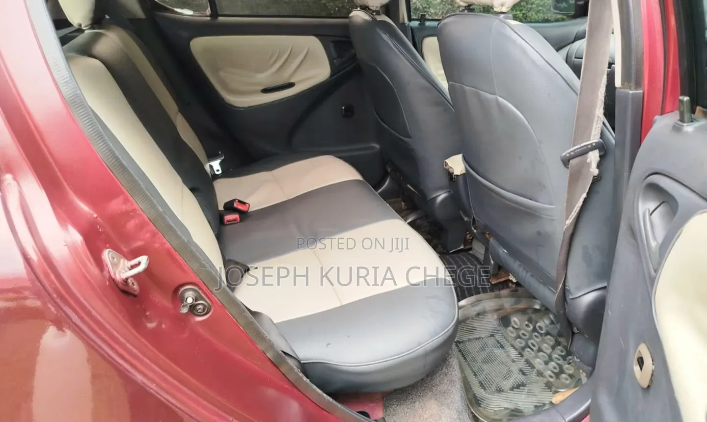 Toyota Vitz 2001 Maroon