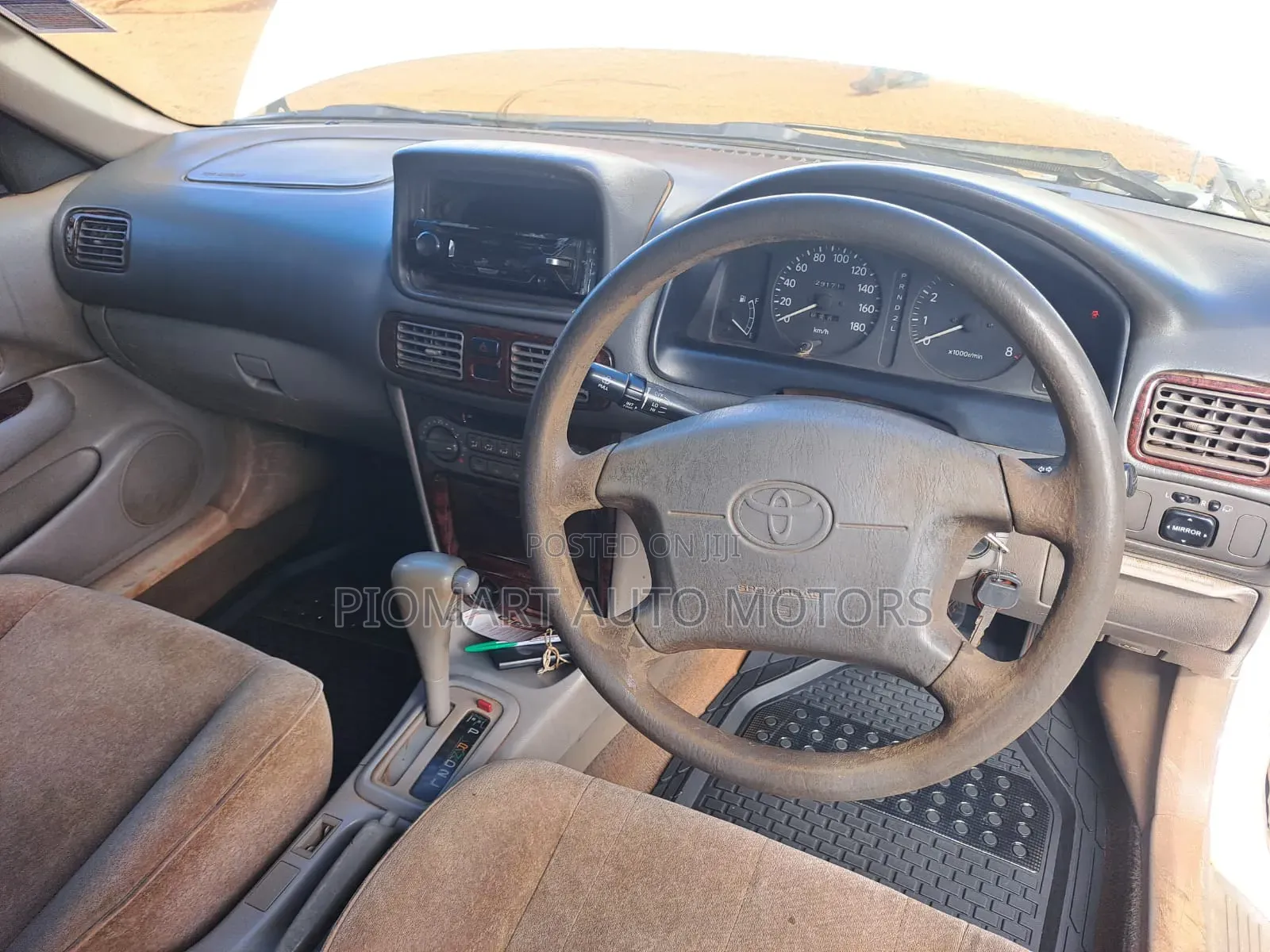 Toyota Corolla 2000 Red