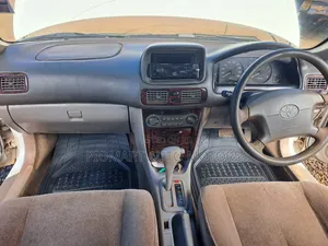 Toyota Corolla 2000 Red