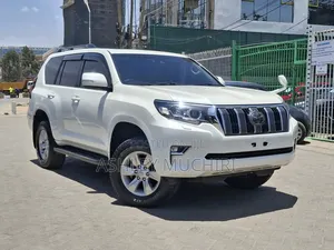 Toyota Land Cruiser Prado 2018 White