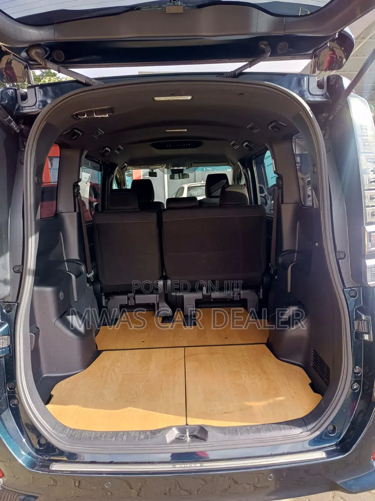 Toyota Voxy 2019 Blue
