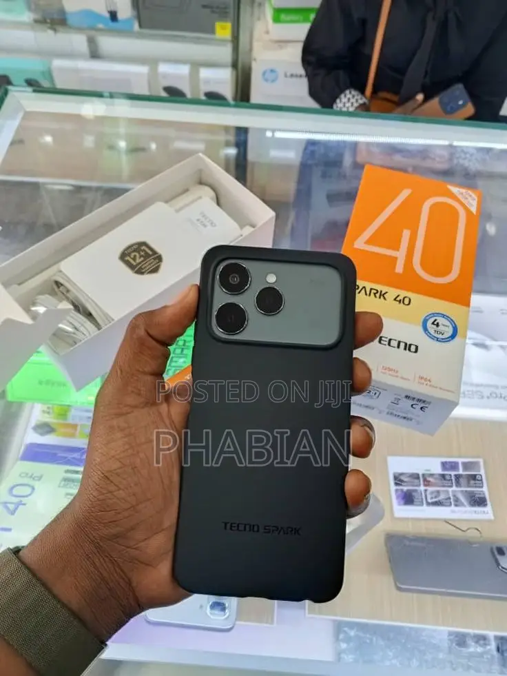 Tecno Spark 40 128 GB Black