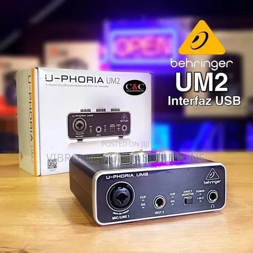 Behringer U-Phoria UM2 Audio Interface