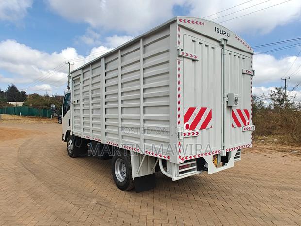 Isuzu NMR Lorry - thumbnail 7