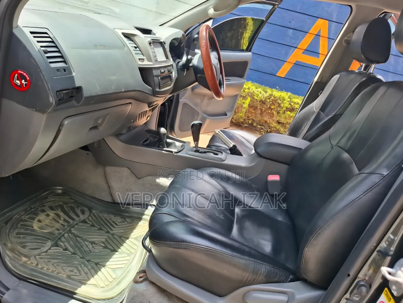 Toyota Hilux 2012 Black