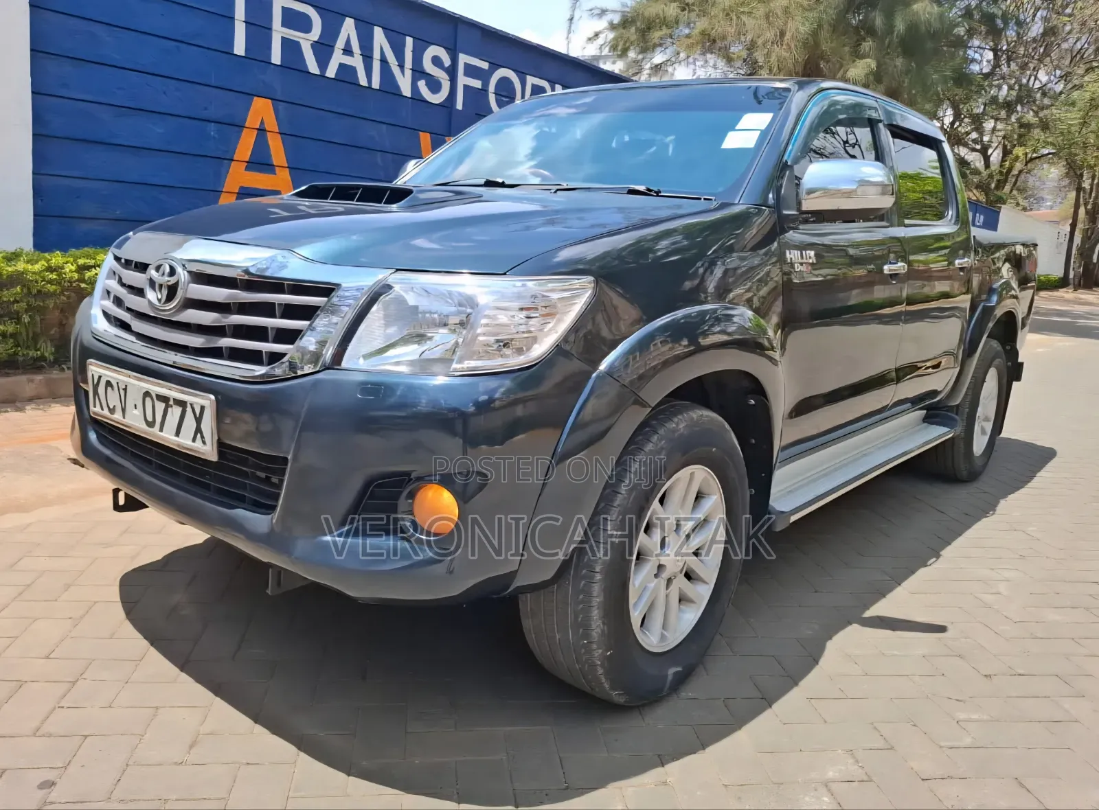 Toyota Hilux 2012 Black