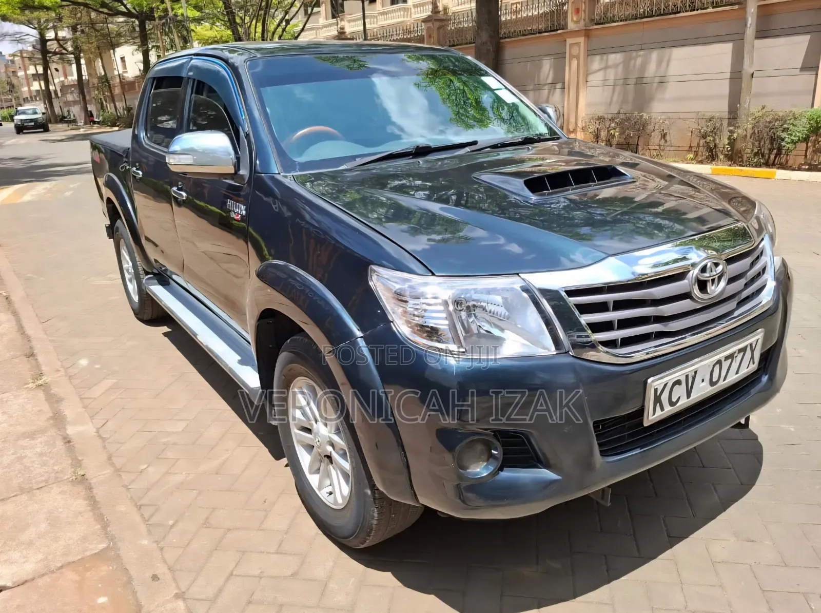 Toyota Hilux 2012 Black
