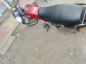 TVS HLX 125 2021 Red