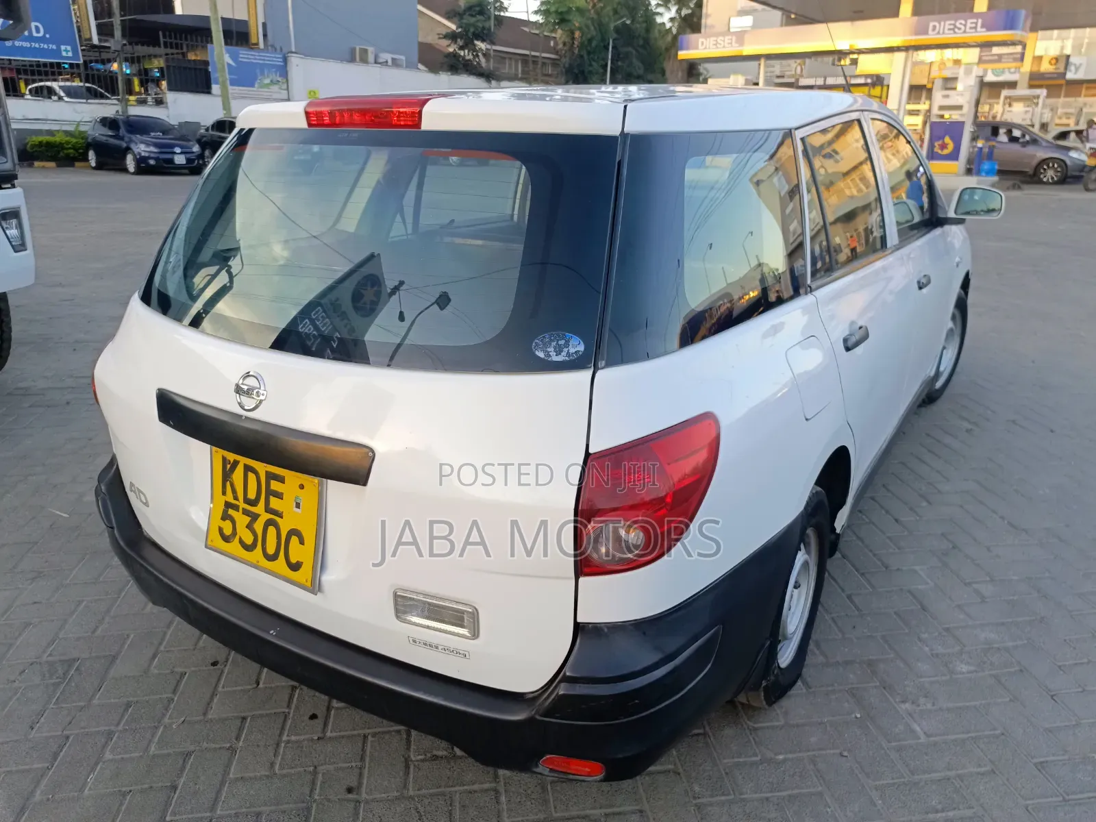Nissan Advan 2014 White