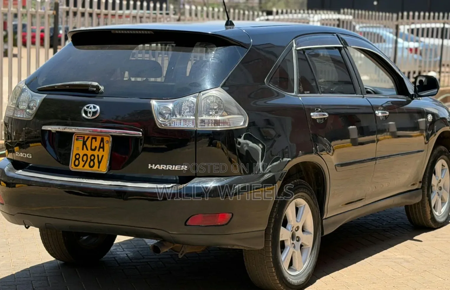 Toyota Harrier 2.4 2007 Black