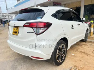 Honda Vezel 2017 White