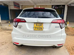 Honda Vezel 2017 White