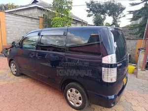 Toyota Voxy 2006 Blue