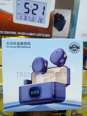 Q8 Dual Clip-on Wireless Microphone for Interviews & Content