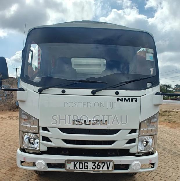 Isuzu NMR Local