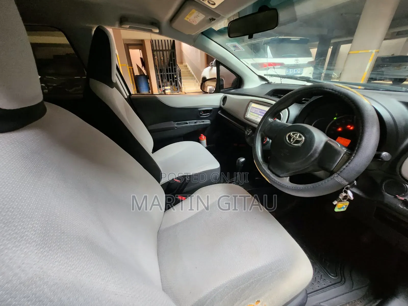 Toyota Vitz 2012 White