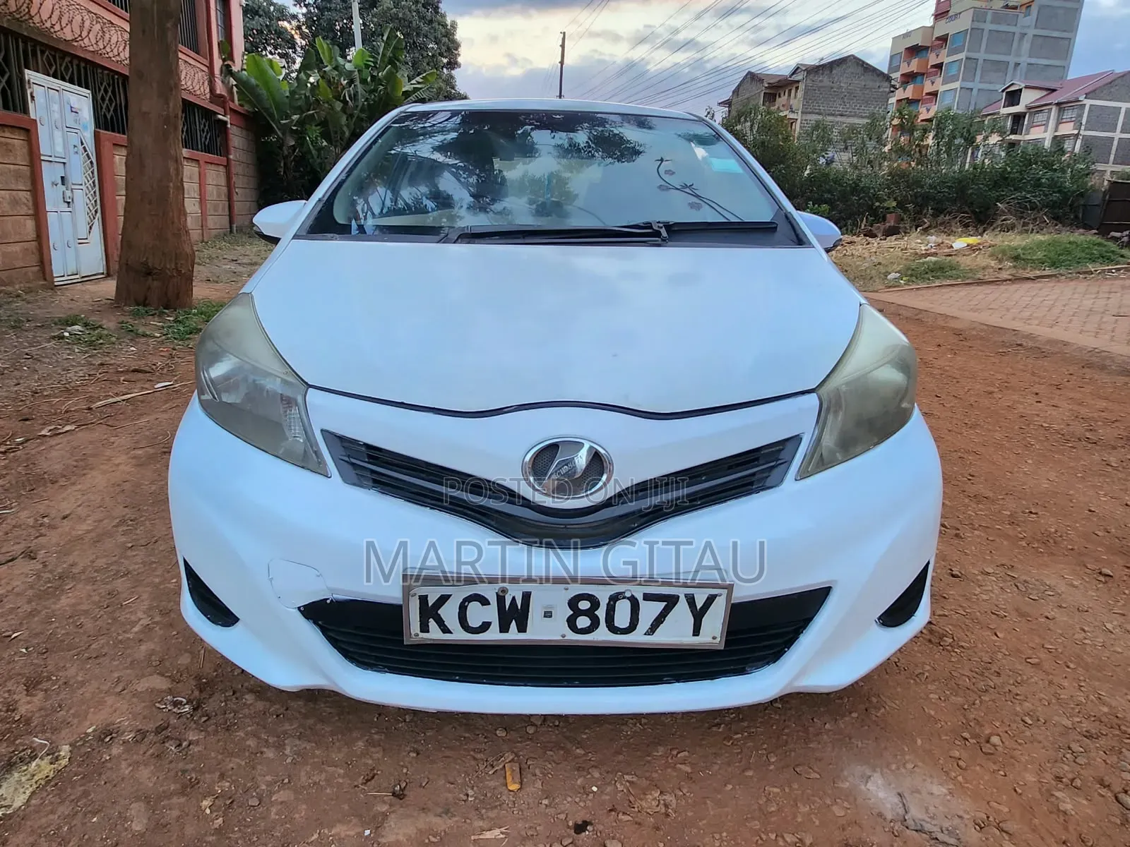 Toyota Vitz 2012 White