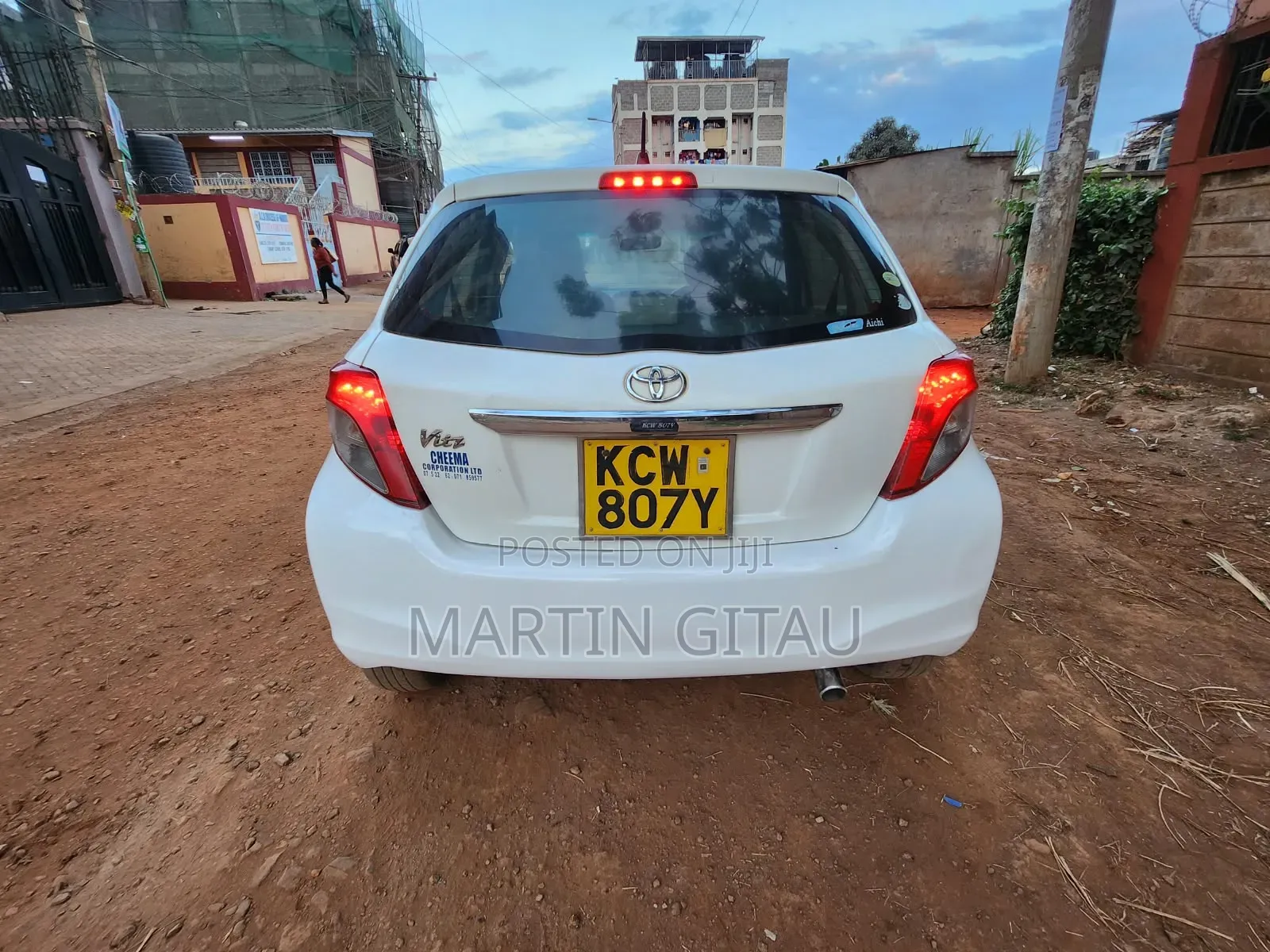 Toyota Vitz 2012 White