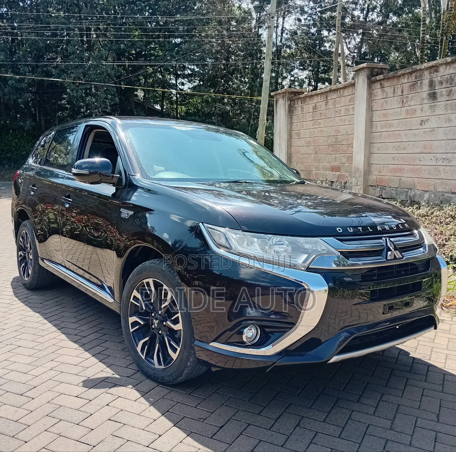 Mitsubishi Outlander 2016 Black