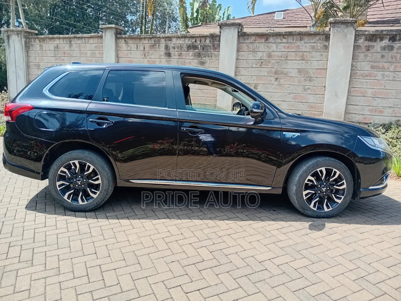 Mitsubishi Outlander 2016 Black