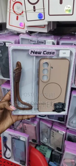 Magnetic MagSafe With Braided Wrist Strap for the Samsung Galaxy S26.