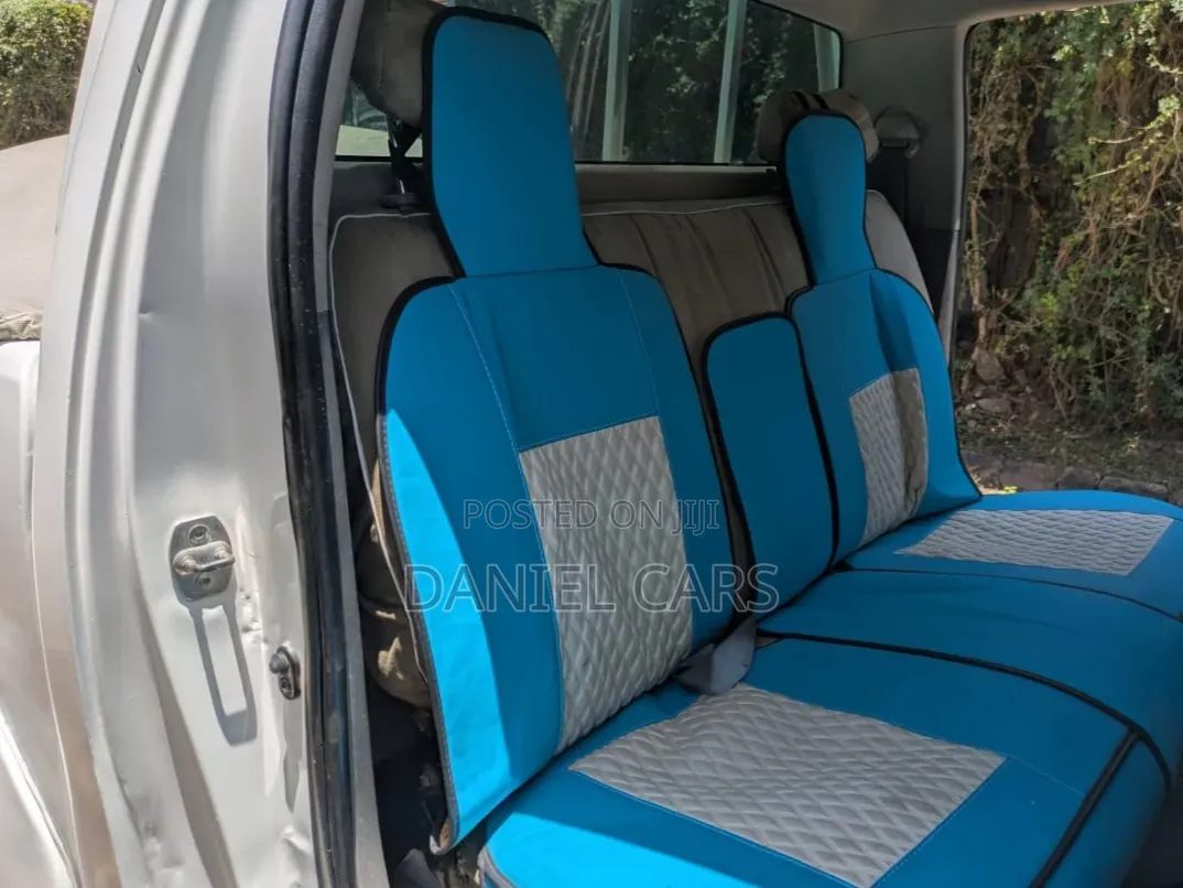 Toyota Hilux 2009 White