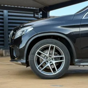 Mercedes-Benz GLE-Class 2017 Black