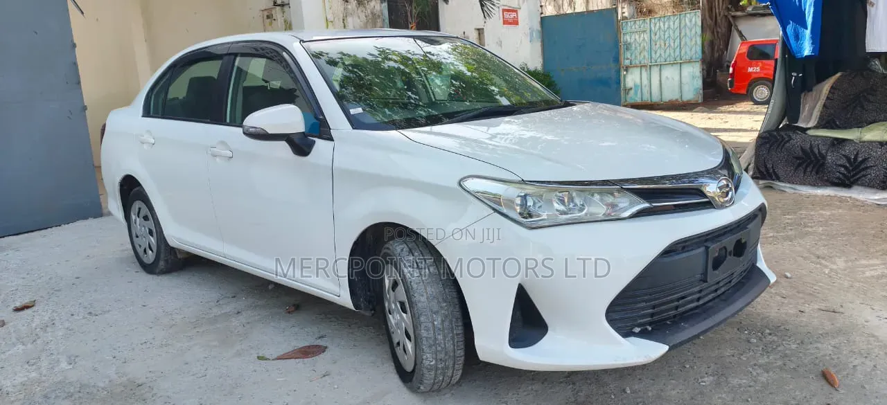 Toyota Axio 2018 White