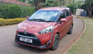 Toyota Sienta 2017 Brown