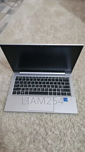 Laptop HP EliteBook 830 G8 8GB Intel Core i7 SSD 512GB