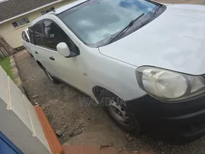 Nissan Advan 2010 White