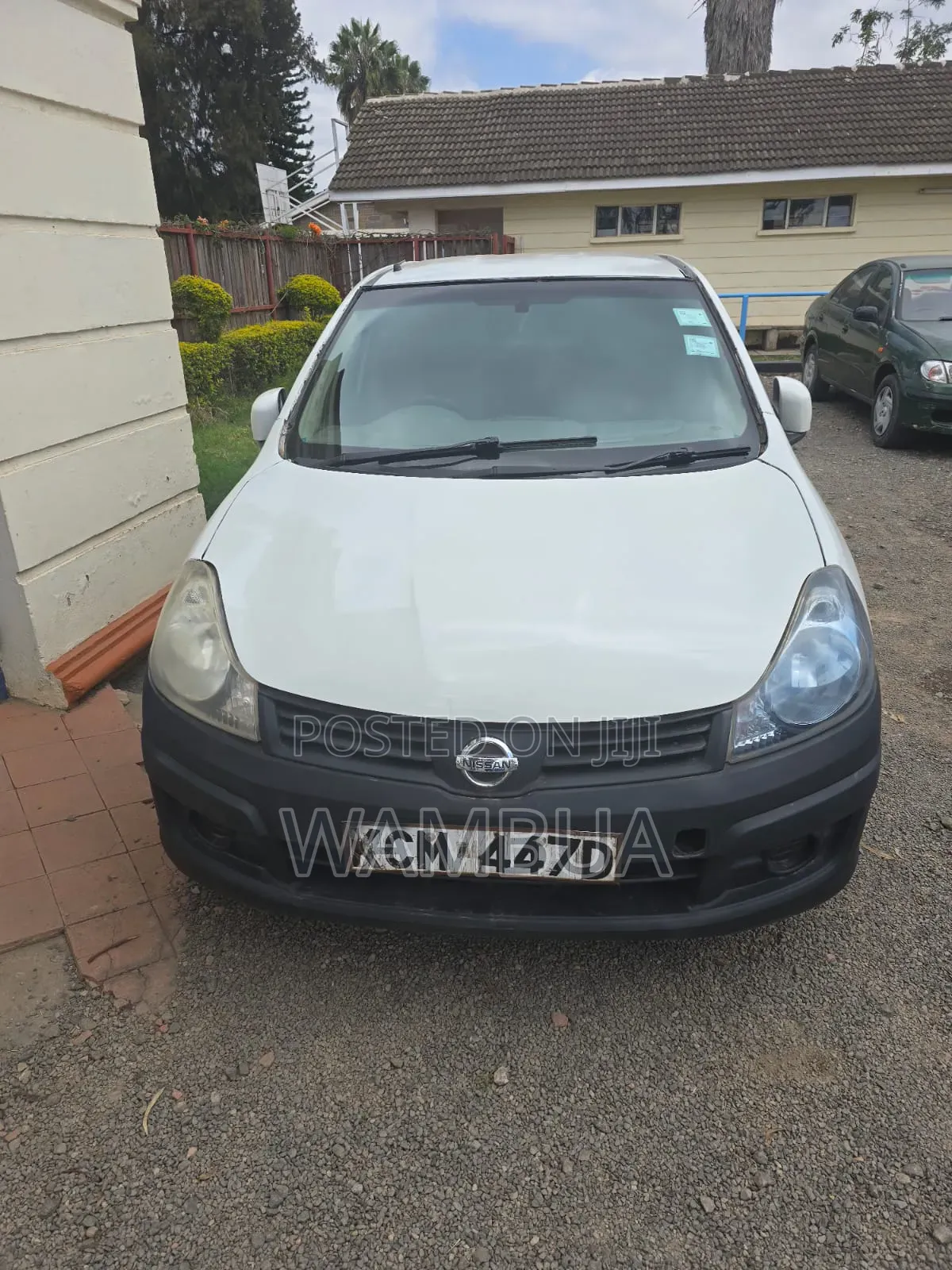 Nissan Advan 2010 White