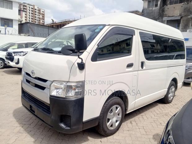 Toyota HiAce 2019 White - thumbnail 3