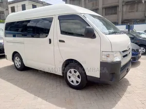 Toyota HiAce 2019 White