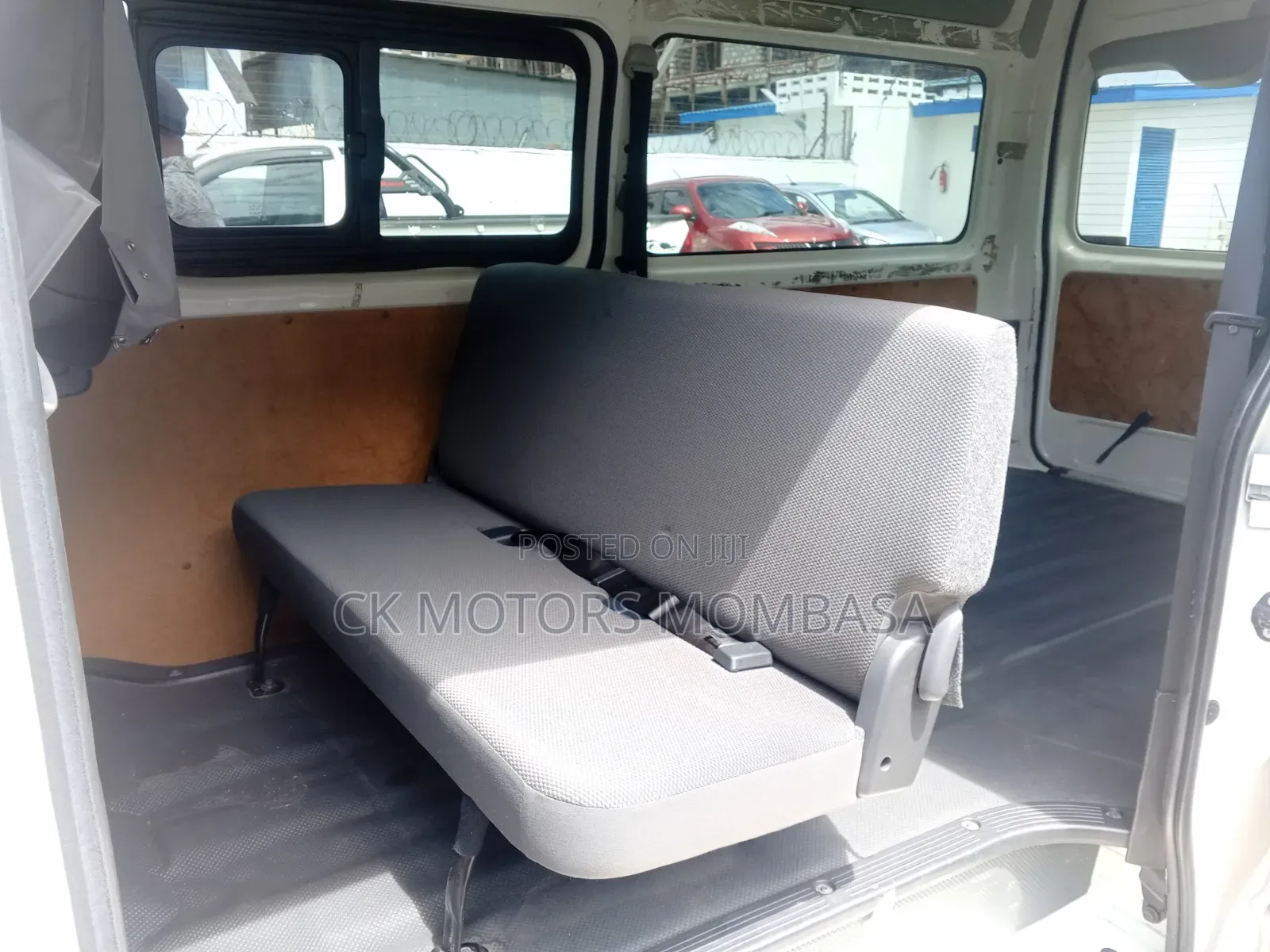 Toyota HiAce 2019 White