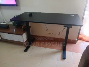 1.2m Adjustable Height Electric Desk/ Standing Desk