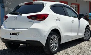Mazda 2 2019 White