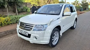 Suzuki Escudo 2010 White