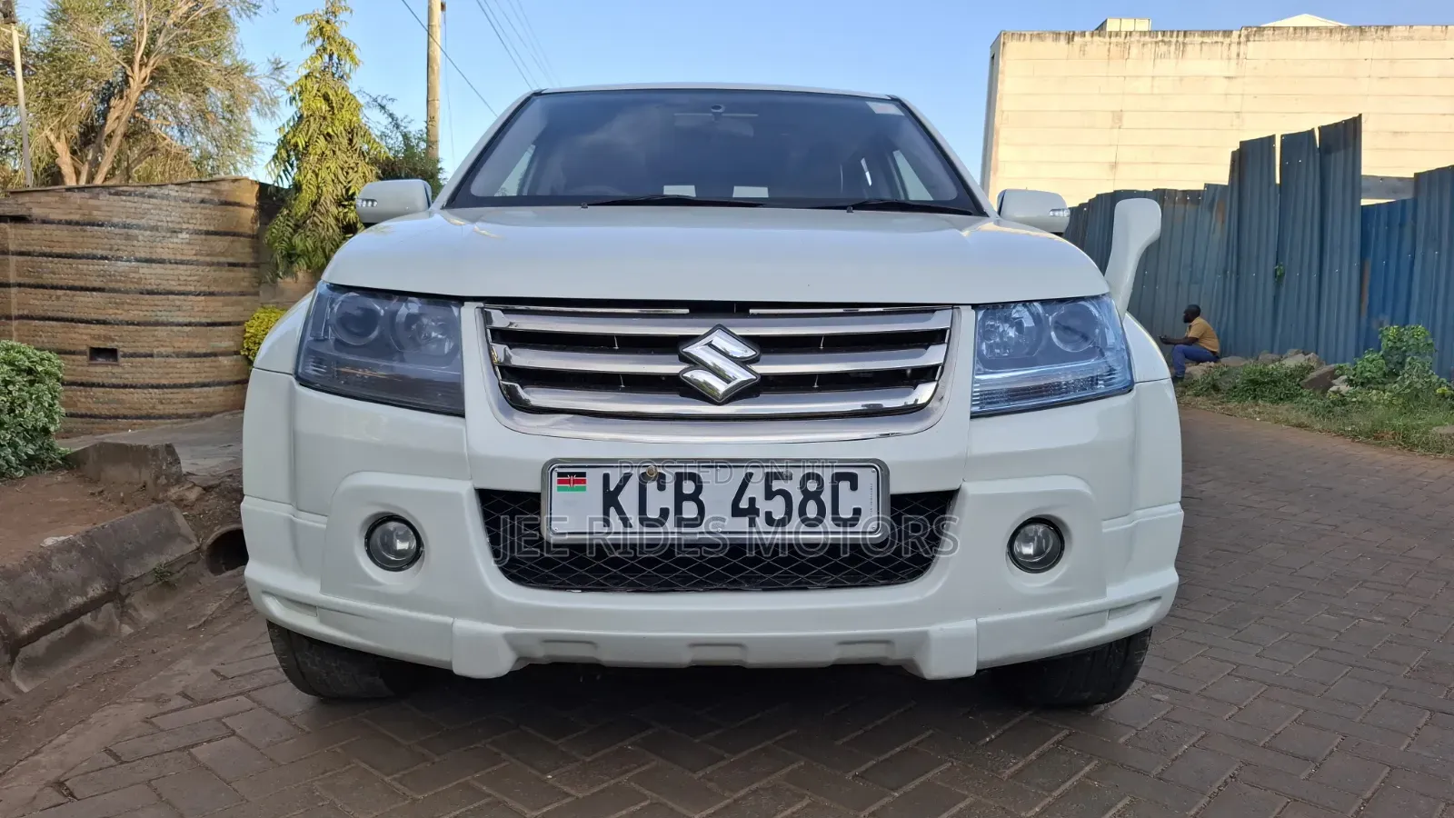 Suzuki Escudo 2010 White