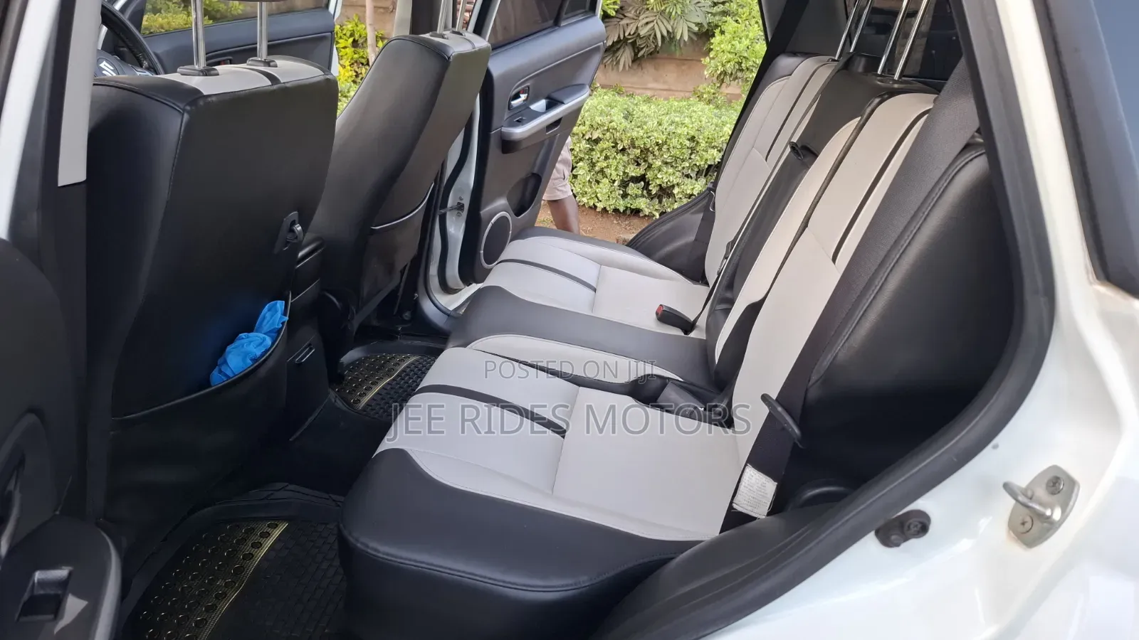 Suzuki Escudo 2010 White
