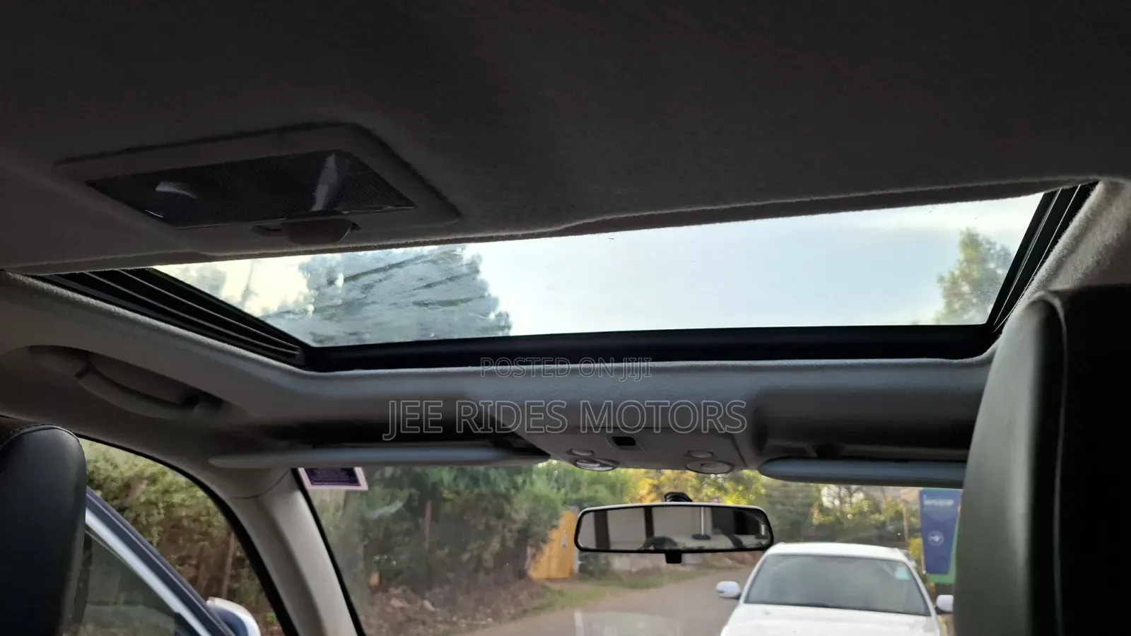 Suzuki Escudo 2010 White