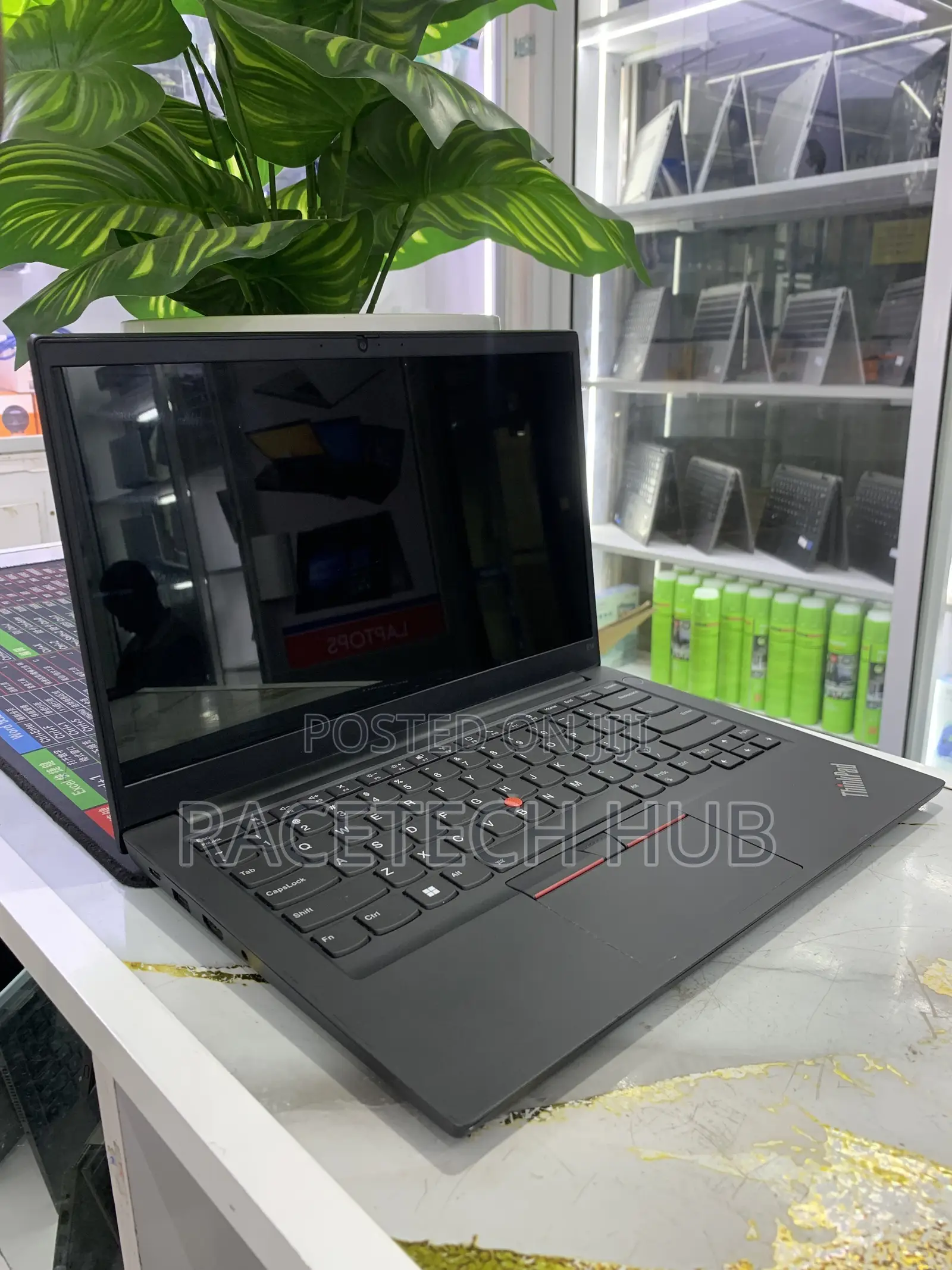 Laptop Lenovo ThinkPad E14 Gen 1 8GB Intel Core i7 SSD 256GB