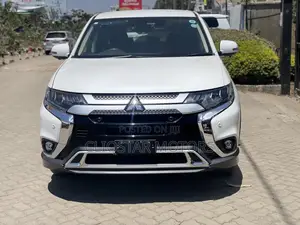 Mitsubishi Outlander LE S-AWC 2020 White