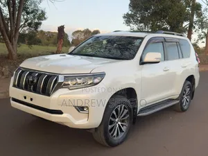 Toyota Land Cruiser Prado 2.8 2020 White
