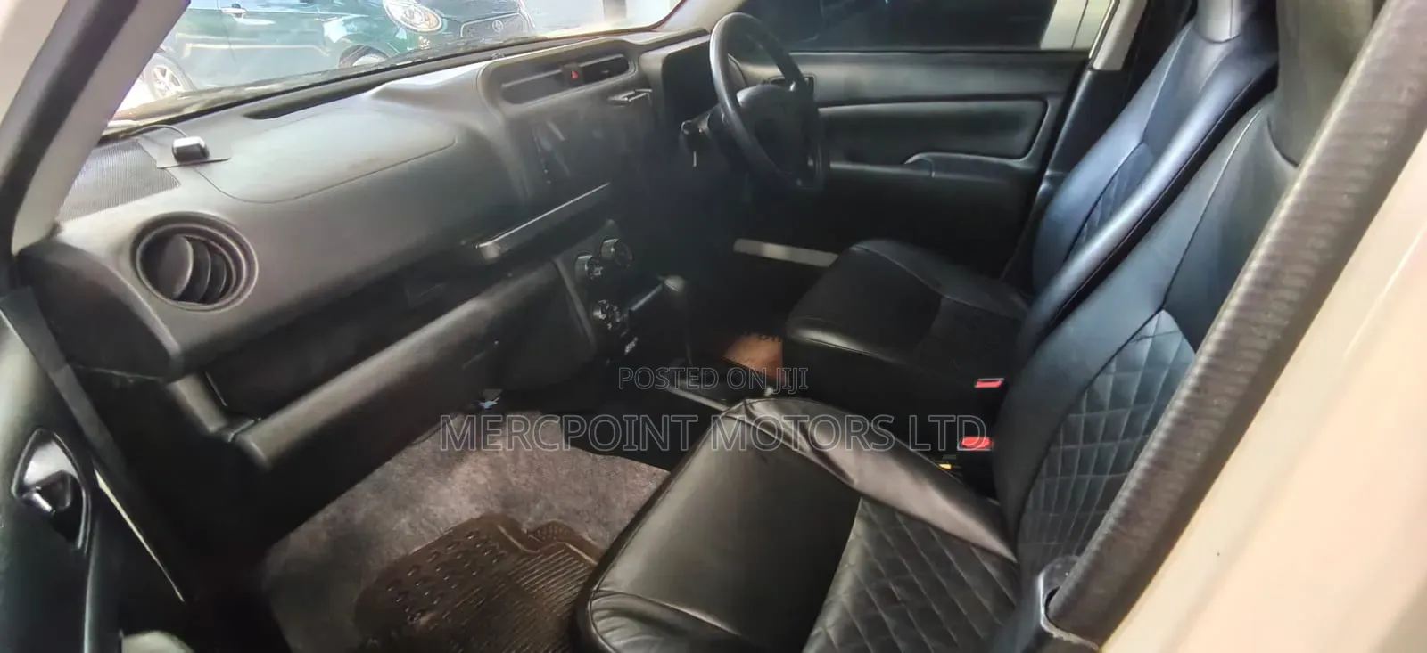 Nissan Serena 2015 Silver